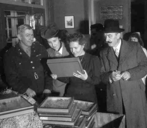 Arrival of the Collection in Maastricht